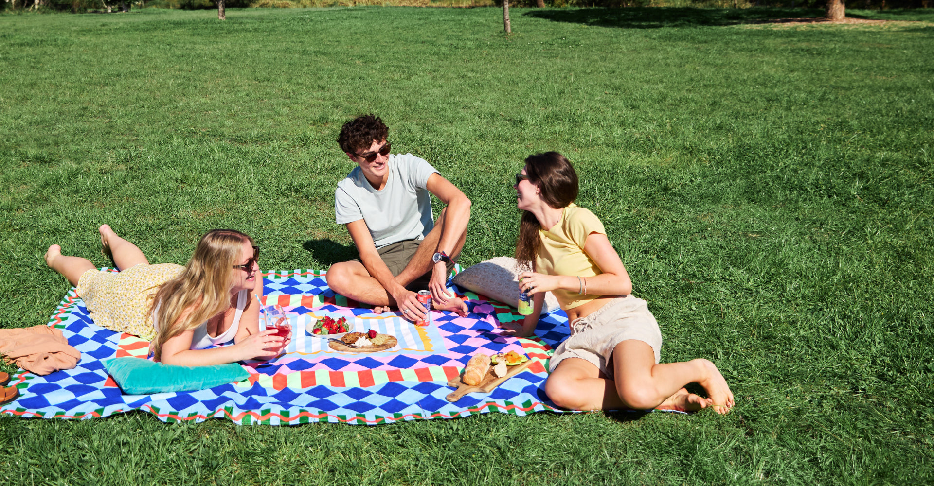 Dock & Bay Picnic Blanket - Bright Side Up